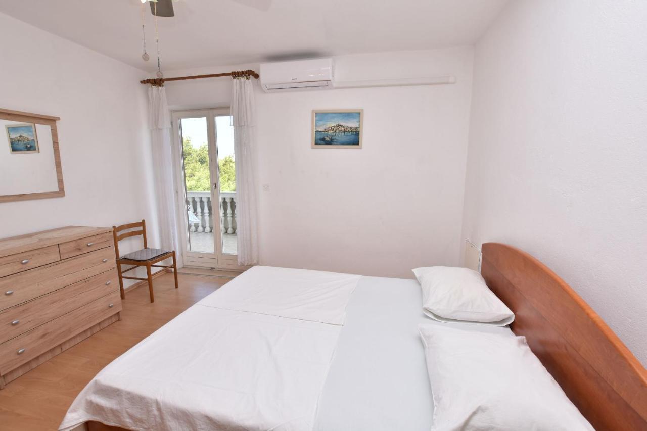 Apartments And Rooms Jakov Primošten Εξωτερικό φωτογραφία