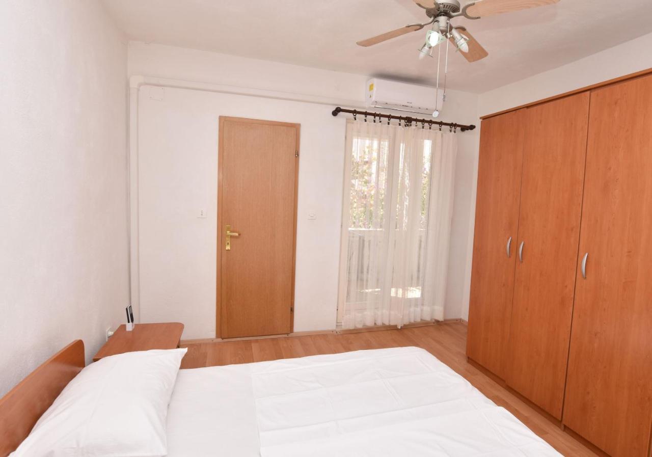 Apartments And Rooms Jakov Primošten Εξωτερικό φωτογραφία