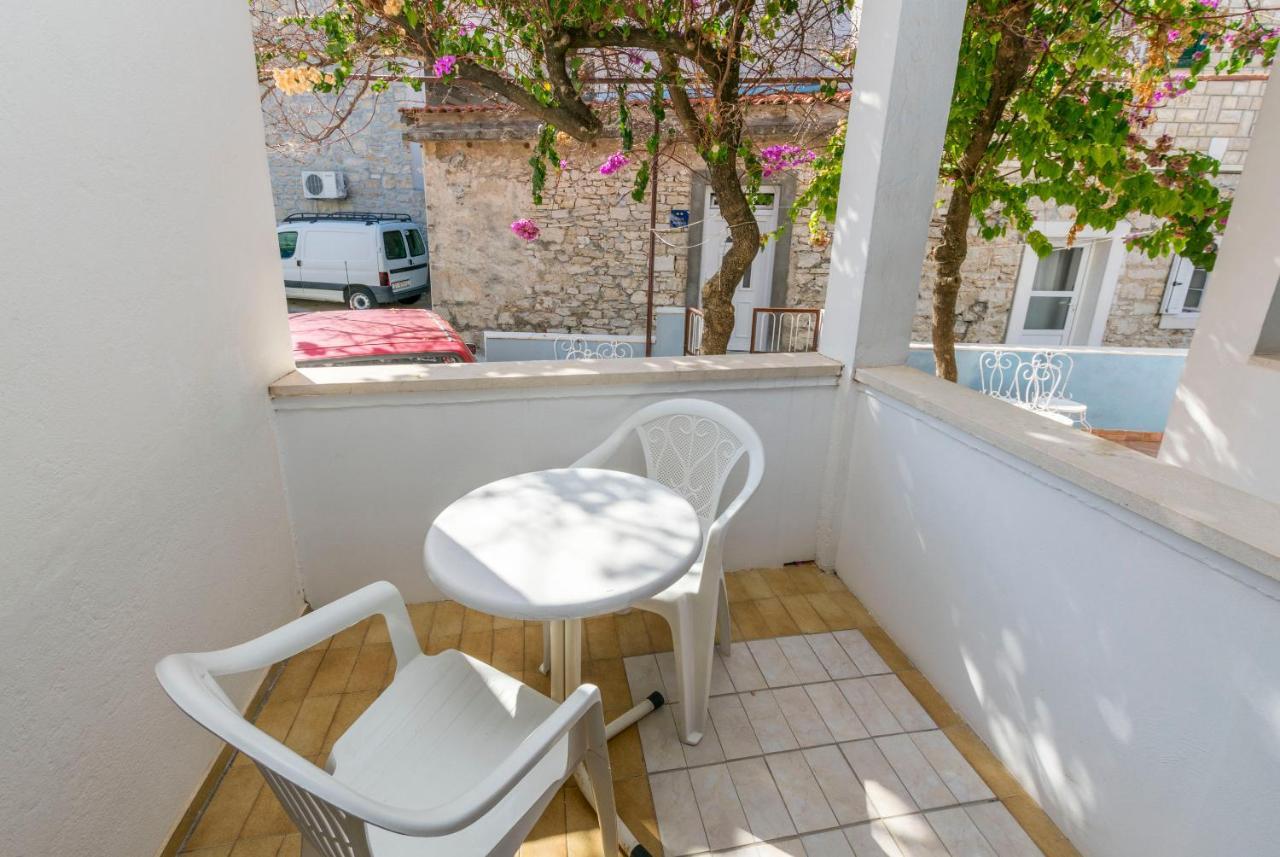 Apartments And Rooms Jakov Primošten Εξωτερικό φωτογραφία