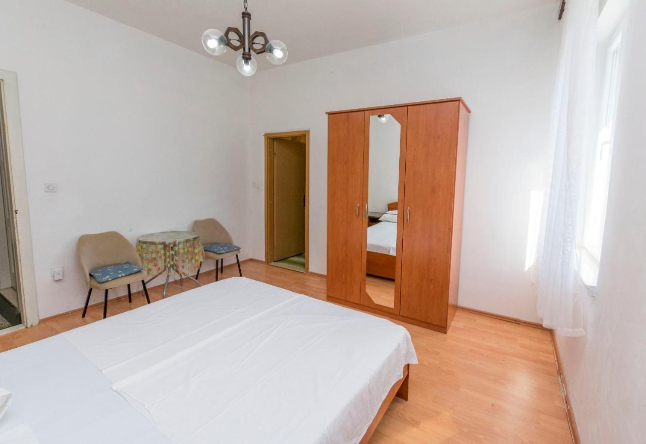 Apartments And Rooms Jakov Primošten Εξωτερικό φωτογραφία