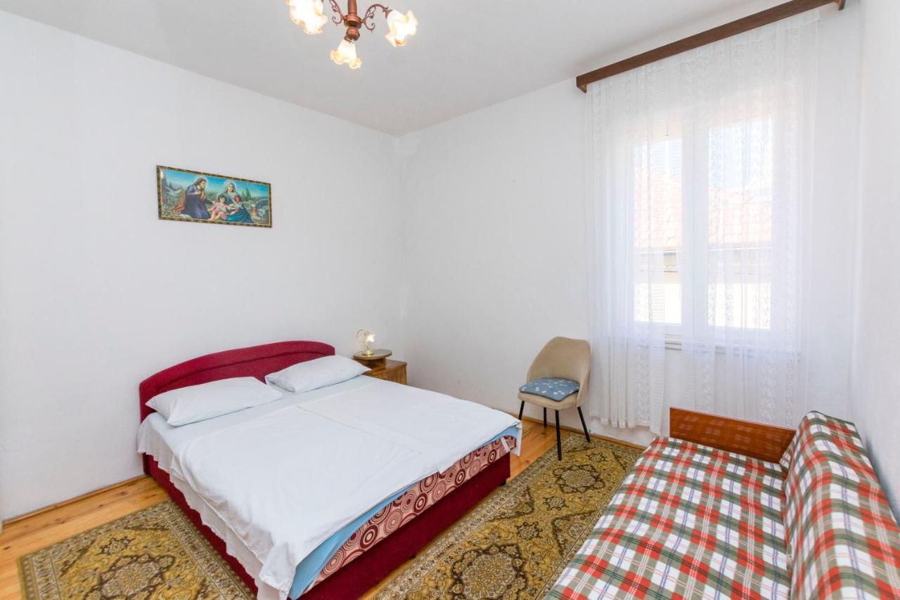 Apartments And Rooms Jakov Primošten Εξωτερικό φωτογραφία