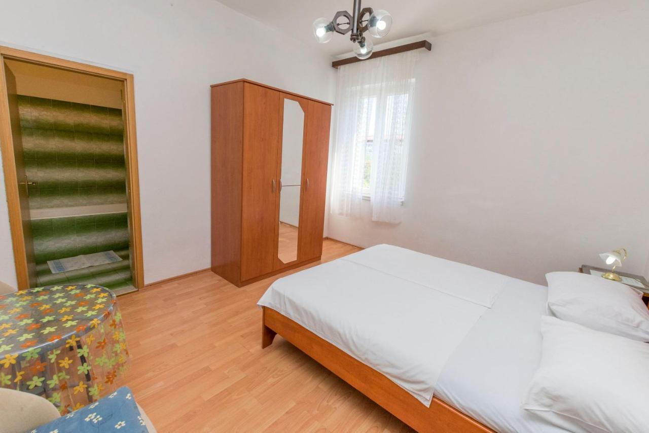 Apartments And Rooms Jakov Primošten Εξωτερικό φωτογραφία